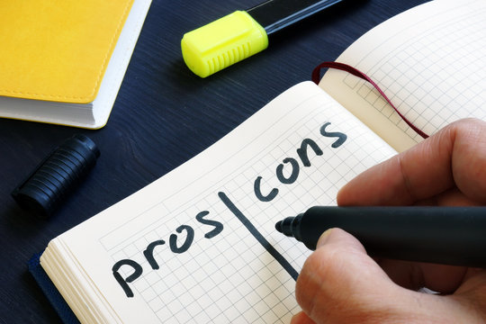 The Pros and Cons of Self-Publishing vs. Traditional Publishing